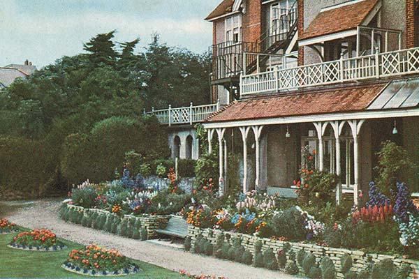 Flower borders in the Garden